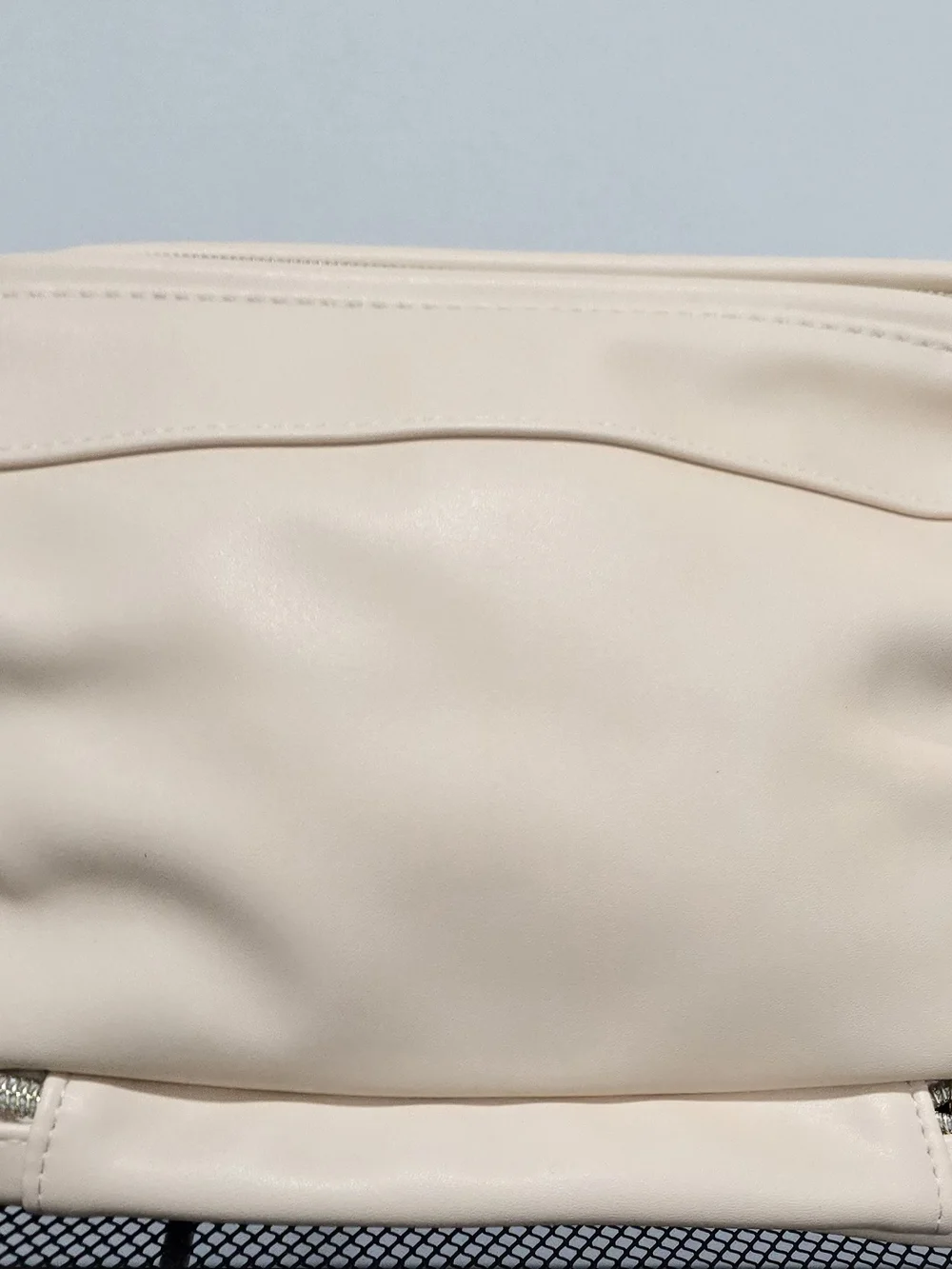 Cream Women's Cosmetic Bag NWT
